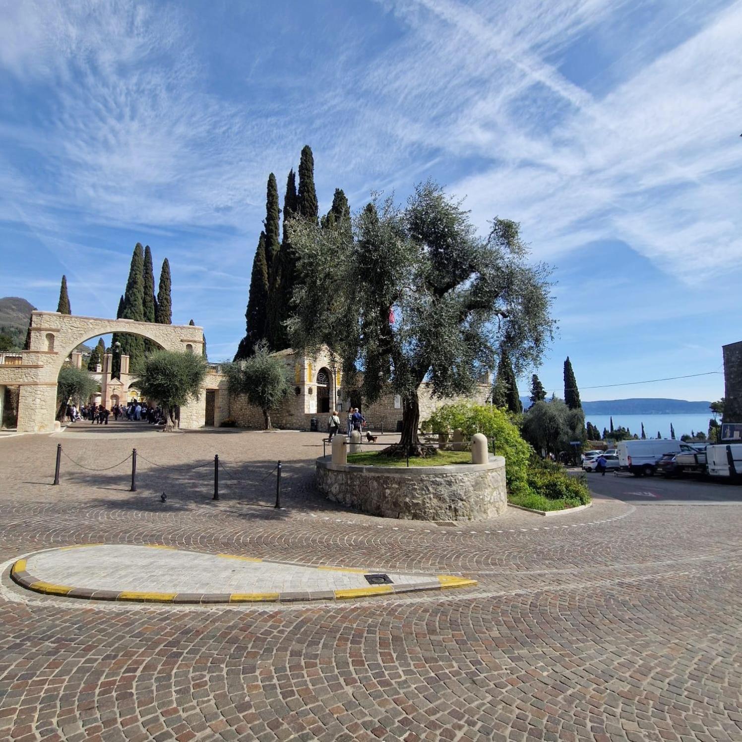 B&B Al Vittoriale Da Maja Gardone Riviera Extérieur photo